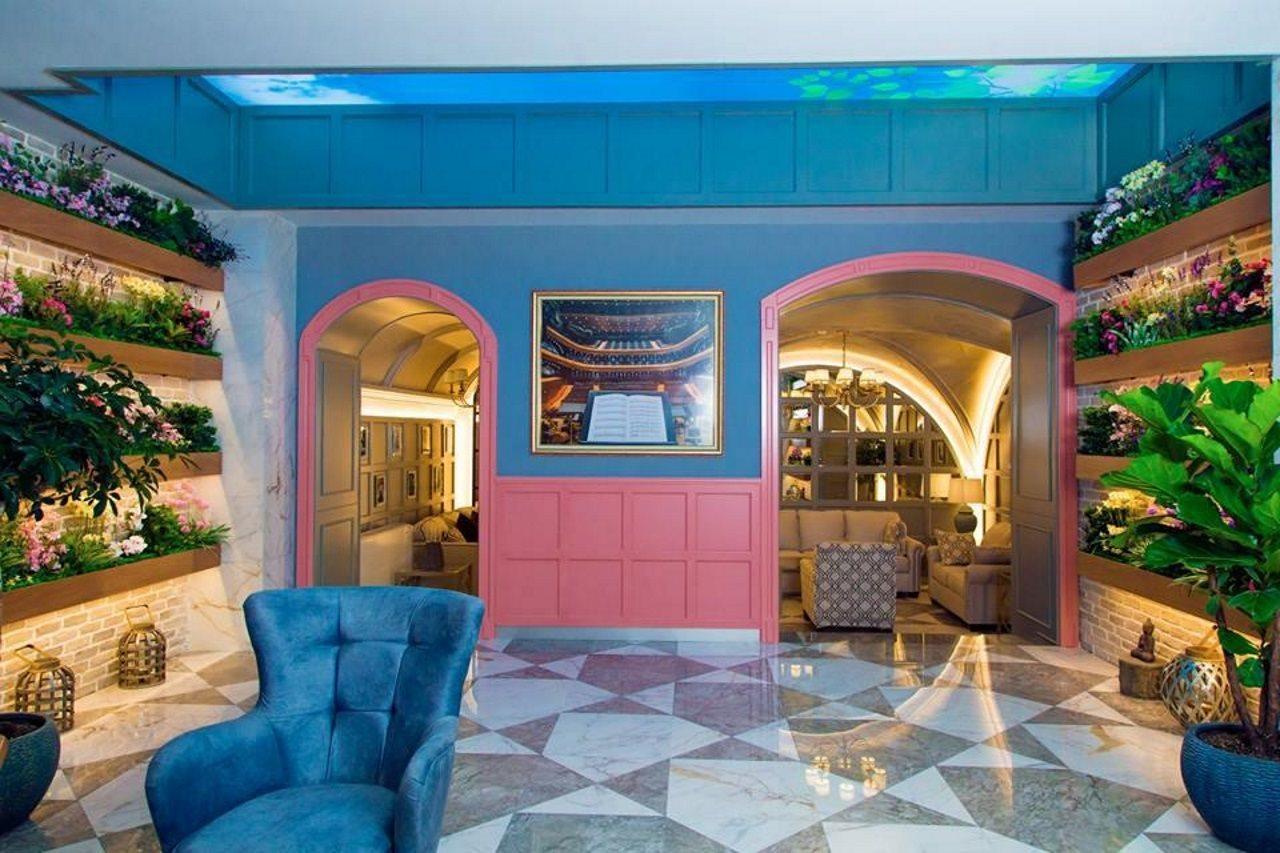 Theatrum Hotel Baku Exterior foto The lobby of the hotel