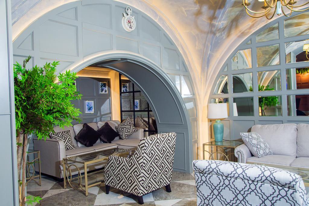 Theatrum Hotel Baku Exterior foto The interior of the hotel