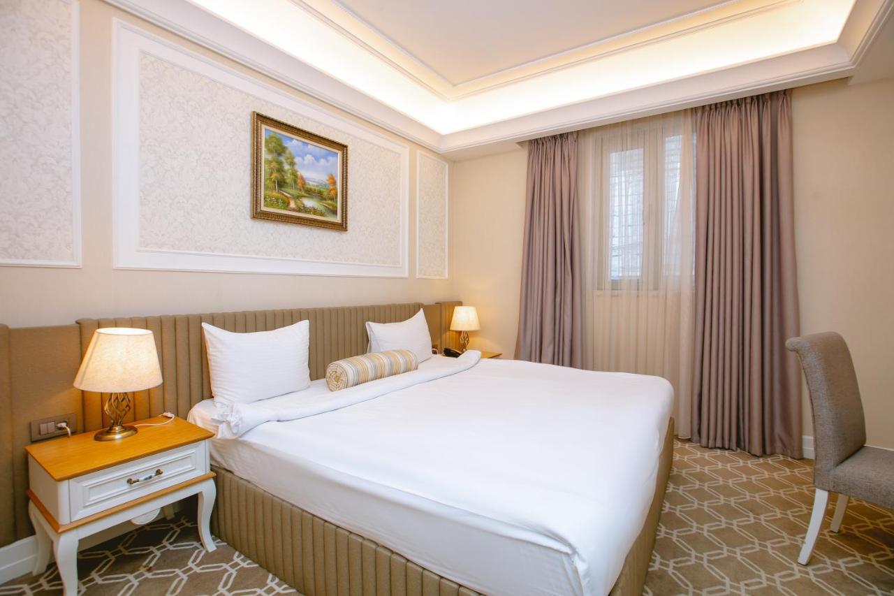 Theatrum Hotel Baku Exterior foto Deluxe room