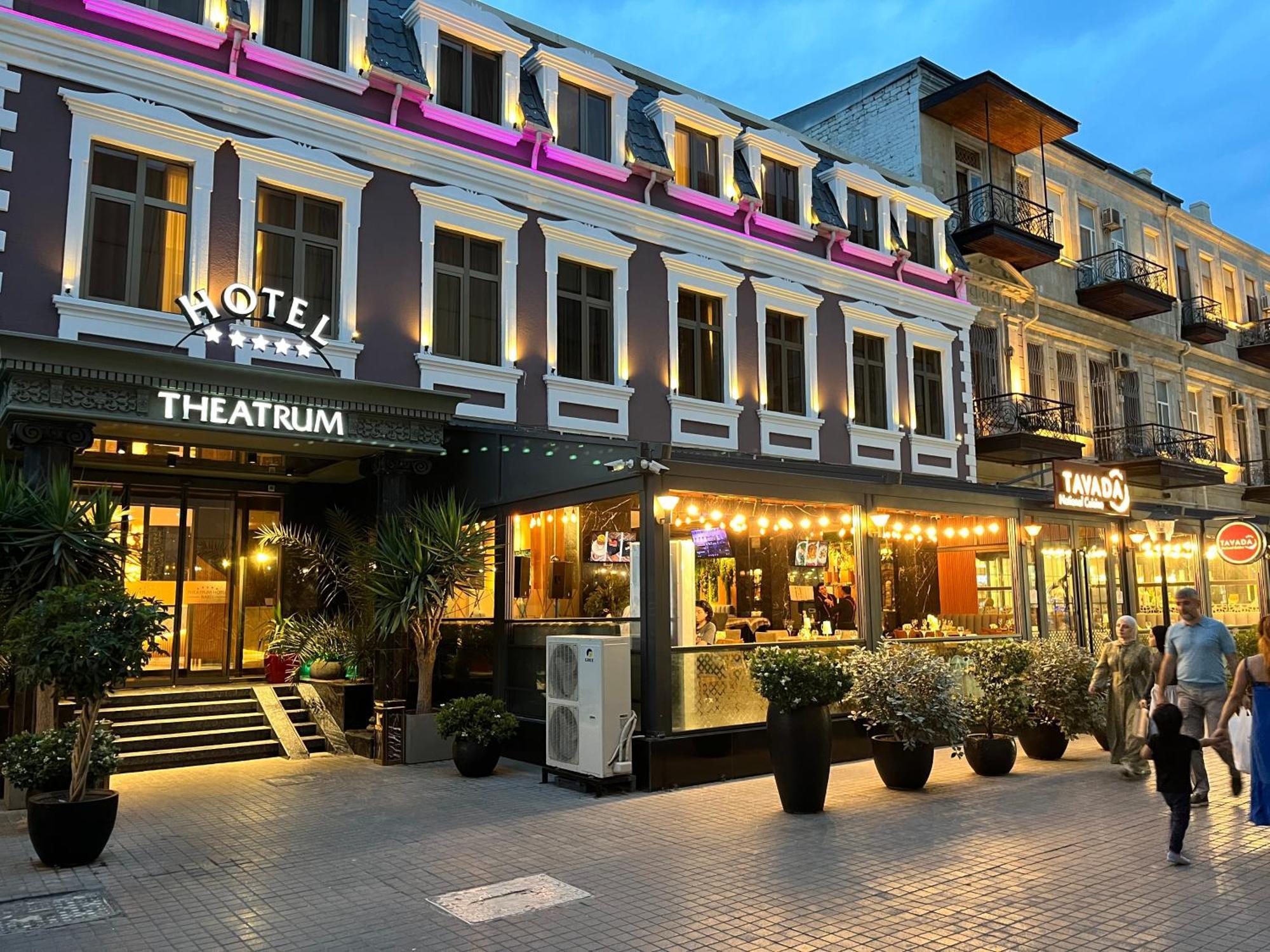 Theatrum Hotel Baku Exterior foto Theatrium Hotel